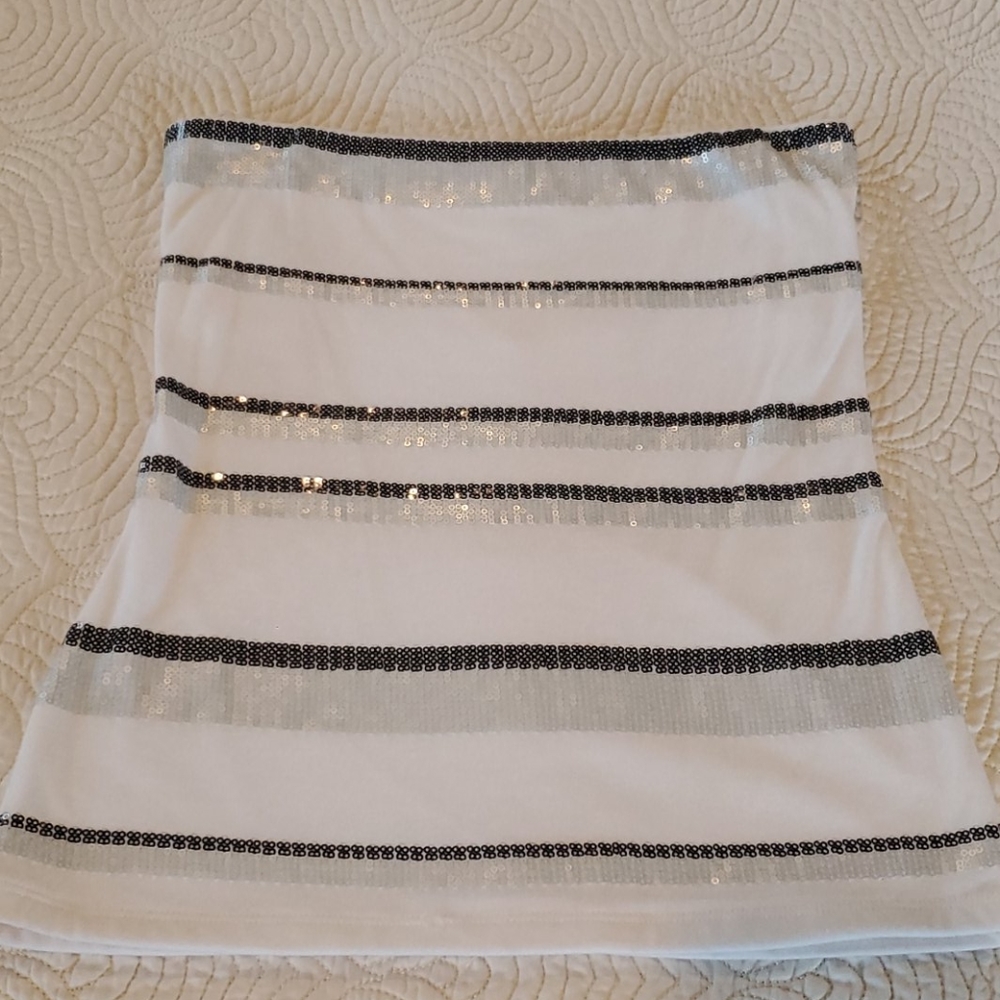 NWOT strapless Cache sequin top